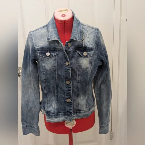 Jean jacket - Picture 1 of 2